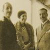 Fotografia do Rei da Espanha, Alfonso XIII, com o presidente eleito Júlio Prestes e sua esposa, Alice Prestes, a bordo do navio Arlanza. 1930. APESP. 101.SG1.1.15.11